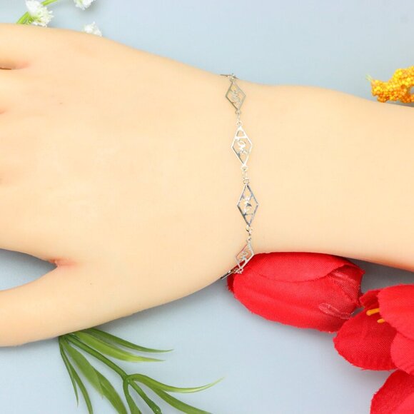"Elegant & Trendy Bracelet, A Perfect Gift for Women, Thoughtful, EVCH1770 - Picture 3 of 10